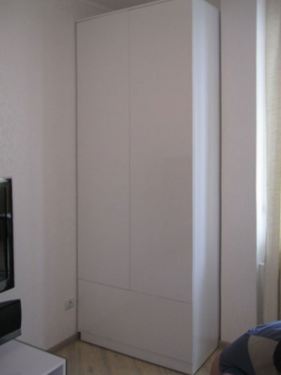 Шкафы для одежды с ящиками